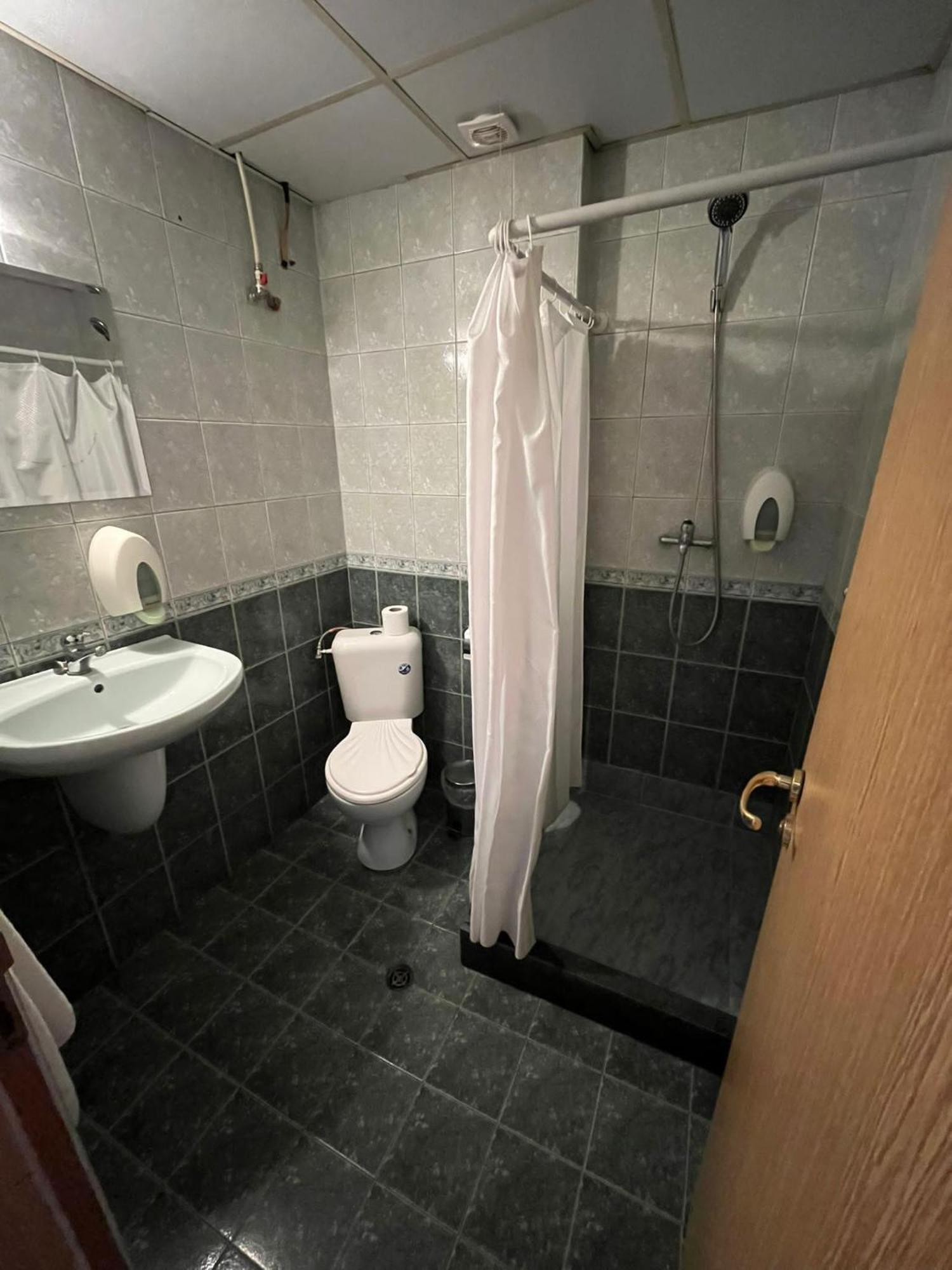 Hotel Kredo Sliven Extérieur photo